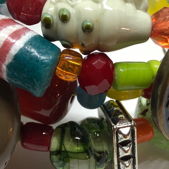 Handcrafted Bead and Button Bracelet ❤️ - Picture 7 of 16